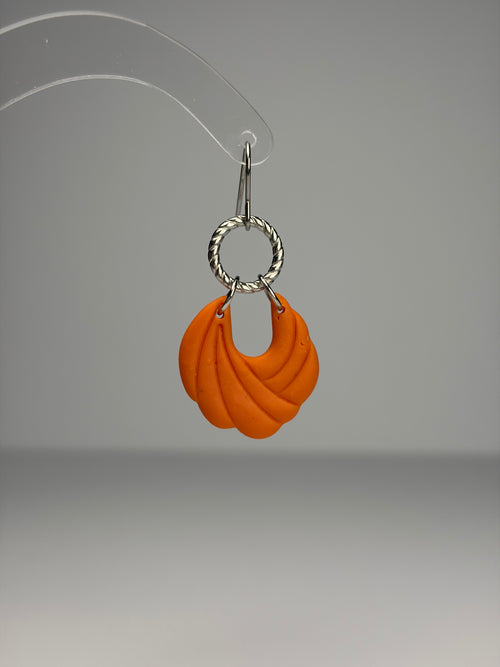 Chyler Dangles